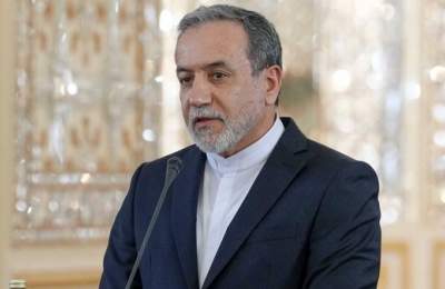 عراقچی: آمریکا صراحتا خود را از این درگیری کنار بکشد