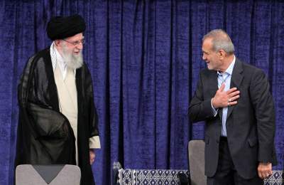 حمایت و قدردانی از رئیسجمهور وفاق؛ امری در راستای «اتحاد مقدس» حمایت و قدردانی از رئیسجمهور وفاق؛ امری در راستای «اتحاد مقدس»