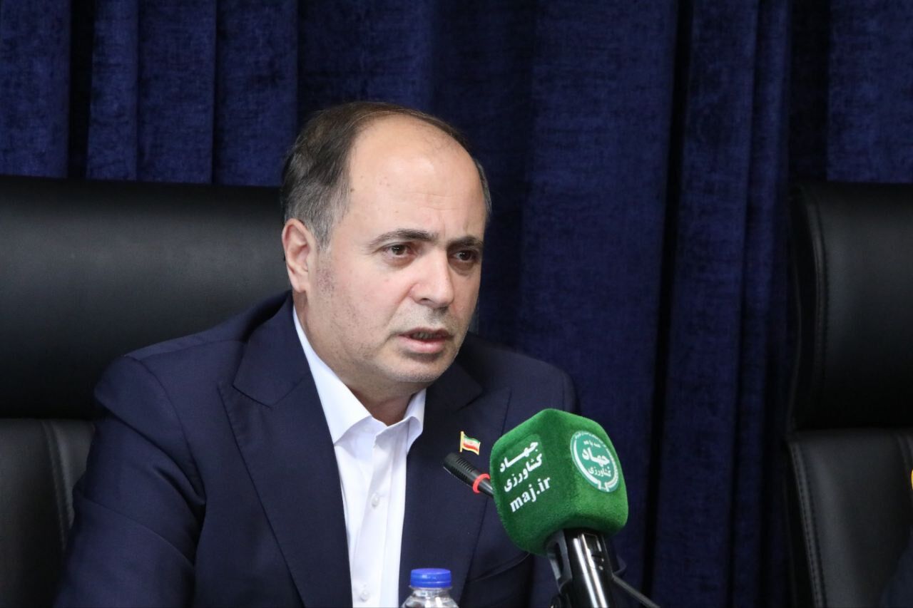 شرکت های کشت و صنعت کوچک خانوادگی می تواند از خرد شدن اراضی کشاورزی جلوگیری کند