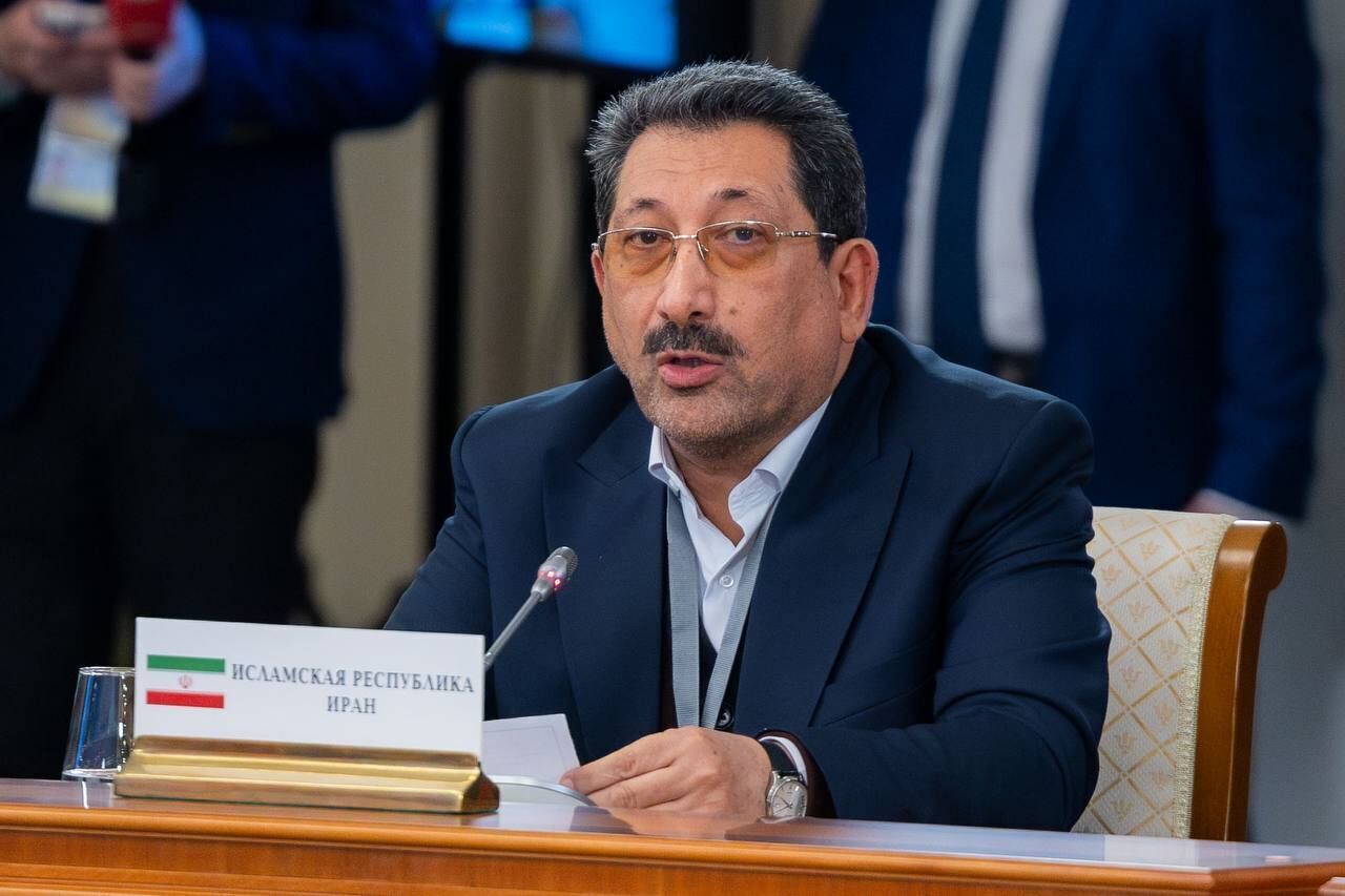 توسعه تجارت با کشورهای منطقه در نشست اتابک با نخستوزیران عضو اتحادیه اوراسیا توسعه تجارت با کشورهای منطقه در نشست اتابک با نخستوزیران عضو اتحادیه اوراسیا