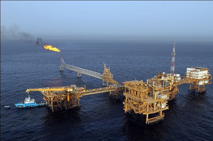 درآمد نفت باید مولد بماند؛ خطای هزینهکرد در بودجه مصرفی درآمد نفت باید مولد بماند؛ خطای هزینهکرد در بودجه مصرفی