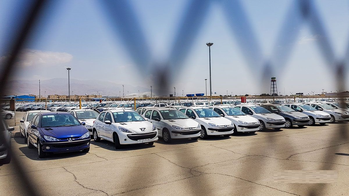 تناقض در بازار خودرو؛ واردات افزایش یافته اما عرضه همچنان محدود است تناقض در بازار خودرو؛ واردات افزایش یافته اما عرضه همچنان محدود است