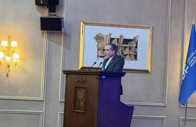 عراقچی: رفتار آمریکا بازگشت آشکار به قانون جنگل است عراقچی: رفتار آمریکا بازگشت آشکار به قانون جنگل است