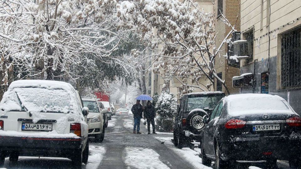 افزایش غلظت آلاینده‌ها در شهرهای پرجمعیت تا یکشنبه/ برف و باران در راه است