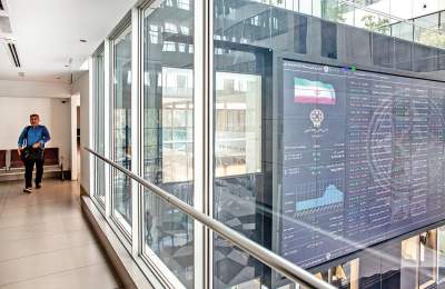 عبور مقتدرانه شاخص کل از مرز ۴ میلیون واحد | رأی مثبت بورس به لایحه بودجه 1405 عبور مقتدرانه شاخص کل از مرز ۴ میلیون واحد | رأی مثبت بورس به لایحه بودجه 1405