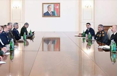 دیدار وزیر دفاع باالهام علی اف/ اعلام آمادگی باکو برای کمک به کاهش تنش بین ایران و آمریکا دیدار وزیر دفاع باالهام علی اف/ اعلام آمادگی باکو برای کمک به کاهش تنش بین ایران و آمریکا