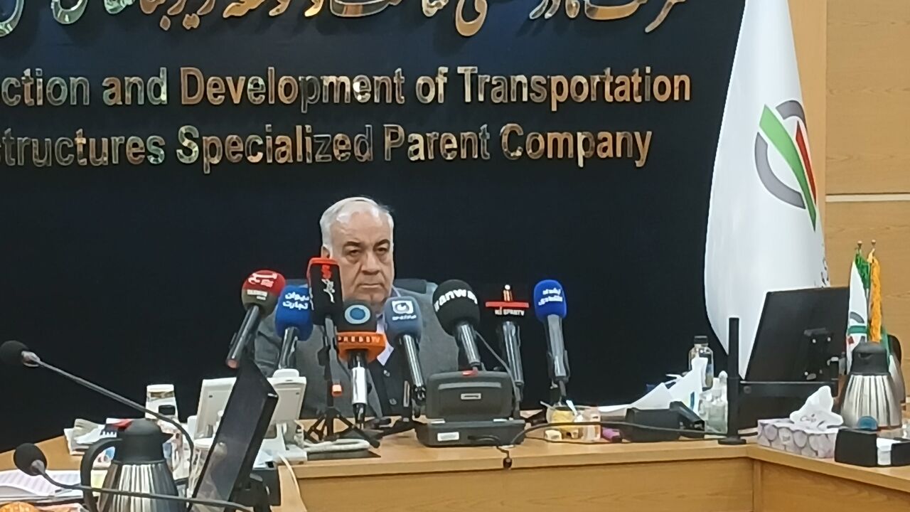 تامین سرمایه برای ۲۰ کریدور ریلی و بزرگراهی در دستور کار است تامین سرمایه برای ۲۰ کریدور ریلی و بزرگراهی در دستور کار است