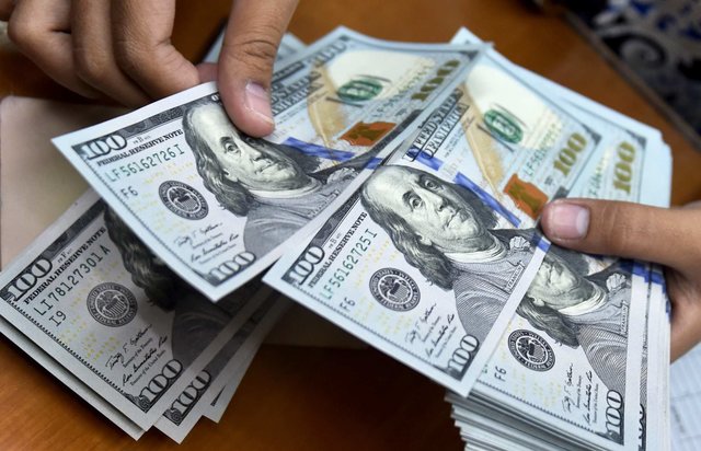 نرخ دلار در نخستین روز ۱۴۰۵