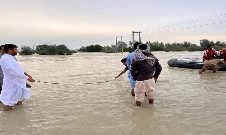 ادامه کمک‌رسانی ۲۰۰ تیم امدادی به سیل‌زدگان سیستان‌ و بلوچستان