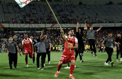 جام قهرمانی لیگ ۲۳ به پرسپولیس اهدا شد