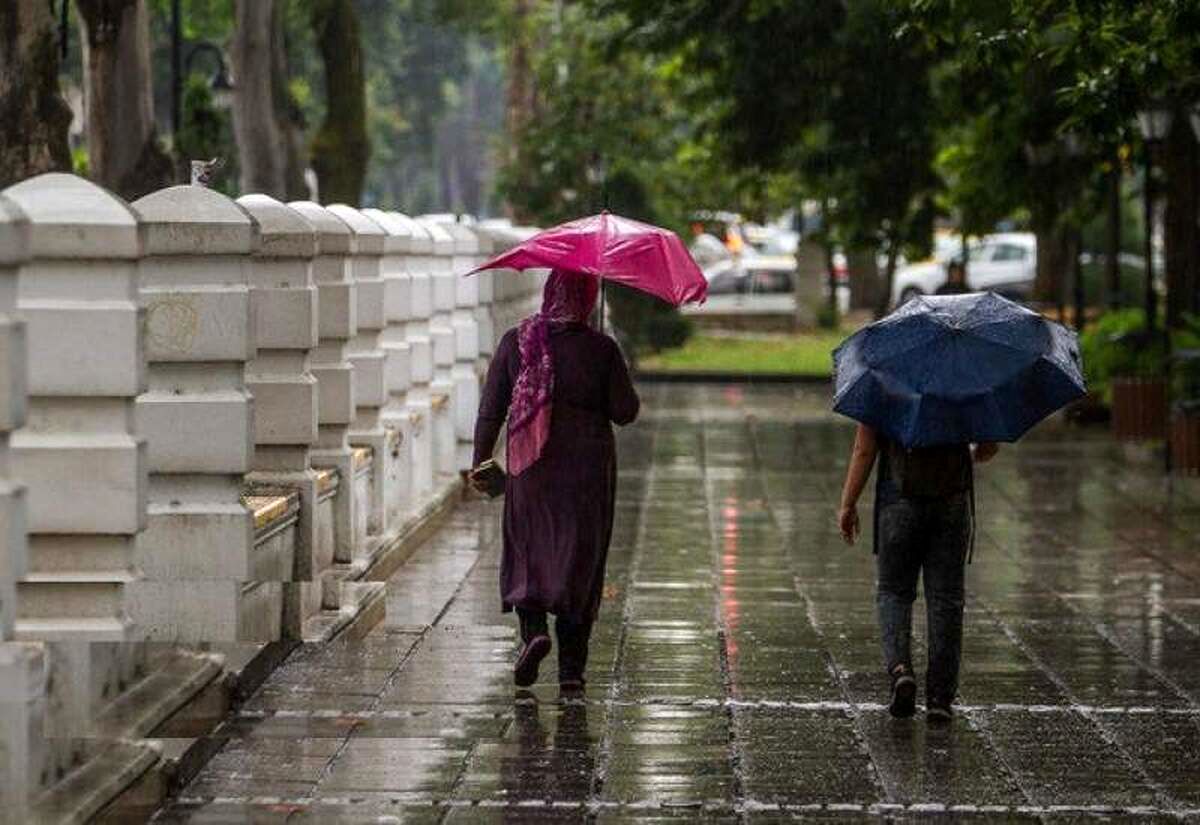 امروز؛ رگبار باران و رعد و برق در تهران و ۱۵ استان