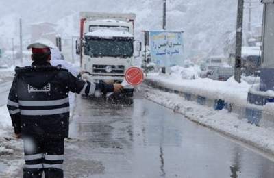 بارش برف و باران در جاده‌های ۱۱ استان کشور